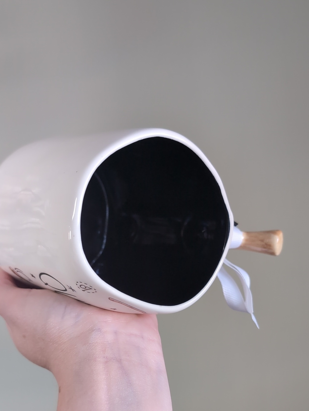 Rae Dunn x Harry Potter QUIDDITCH Movie Icon Mug with Broomstick Handle 🧹 - Picture 3 of 6